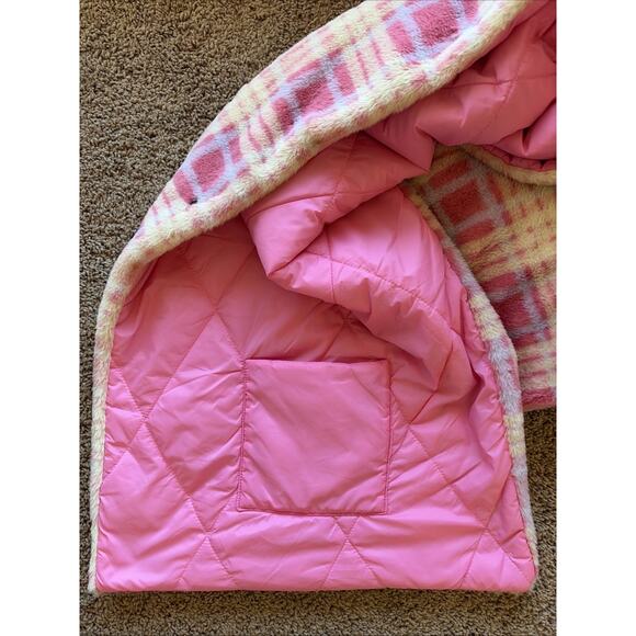 Shiraleah Reversible Plaid Faux Fur Pink Quilted Puffer Scarf Stole Pockets - Picture 4 of 6